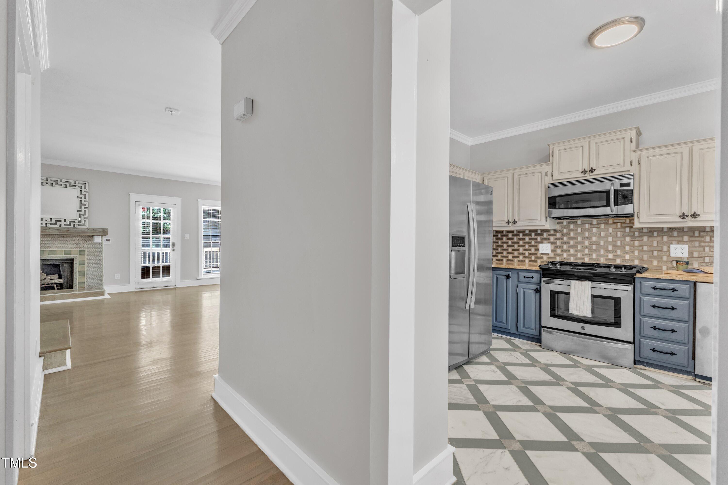 906 Albany Court Raleigh, NC 27615 - Photo 10 of 42 07-906 Albany-7