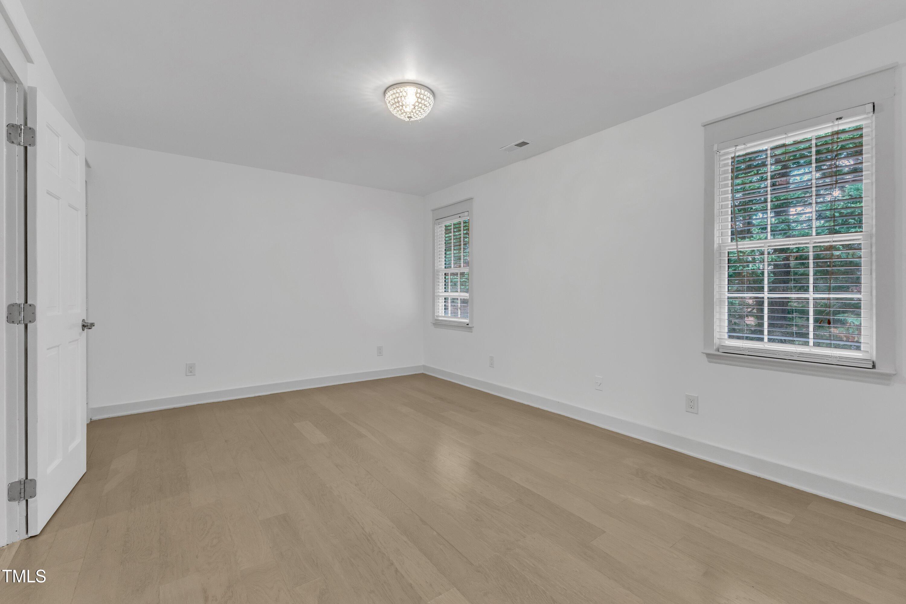 906 Albany Court Raleigh, NC 27615 - Photo 19 of 42 24-906 Albany-24