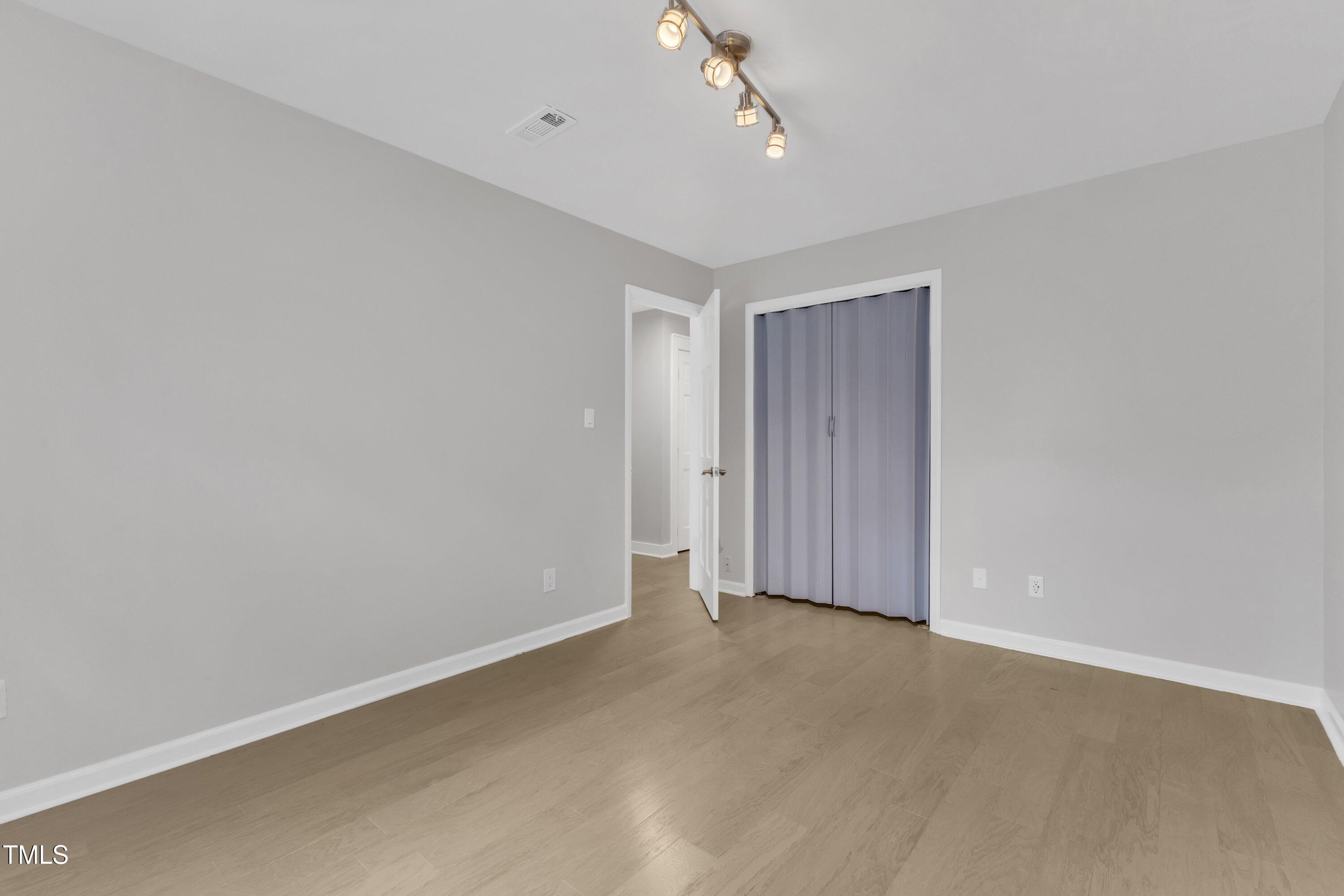 906 Albany Court Raleigh, NC 27615 - Photo 30 of 42 35-906 Albany-35