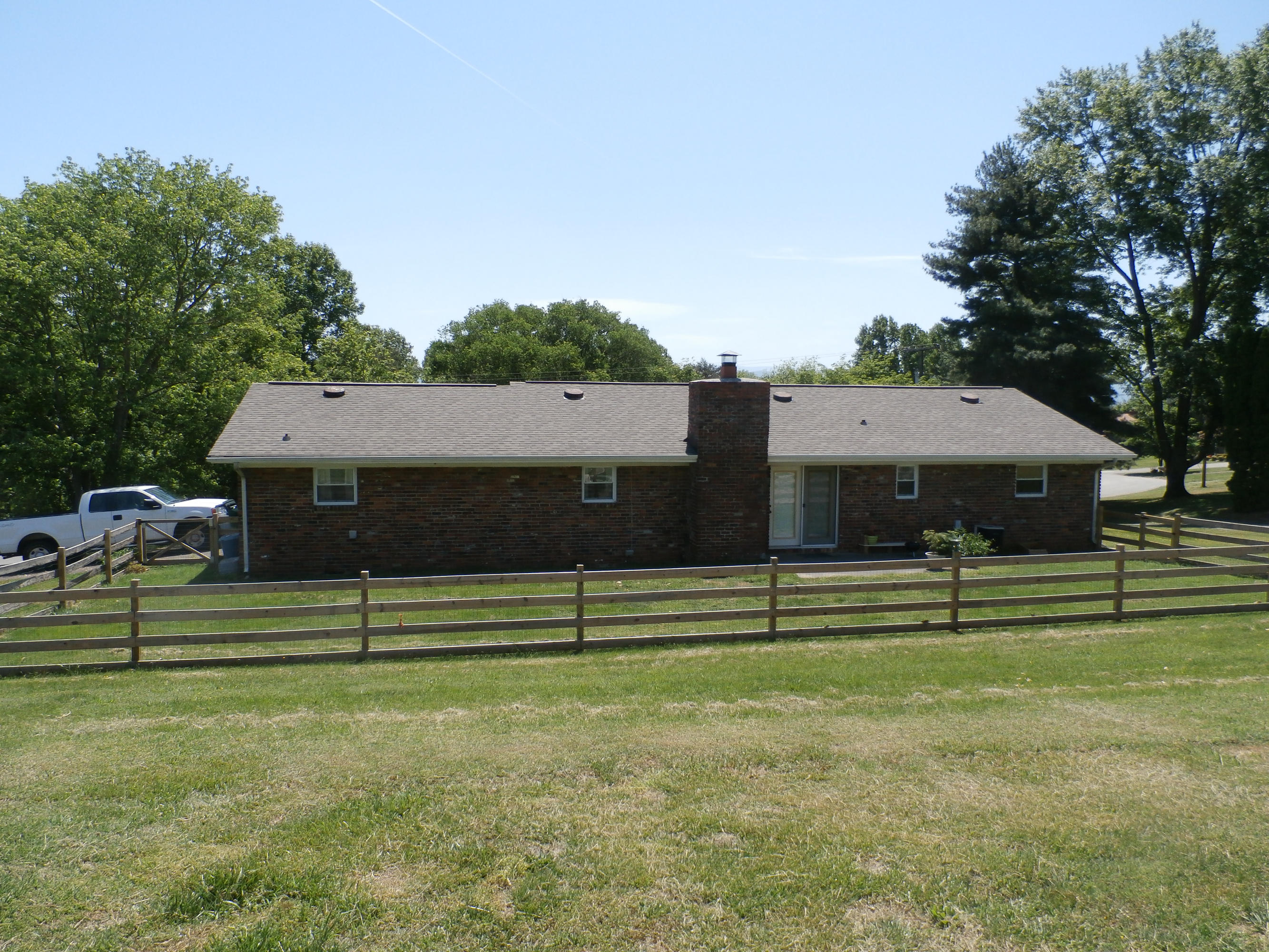 3001 Rambling Road Maryville, TN 37801 - Photo 6 of 22 P5040181