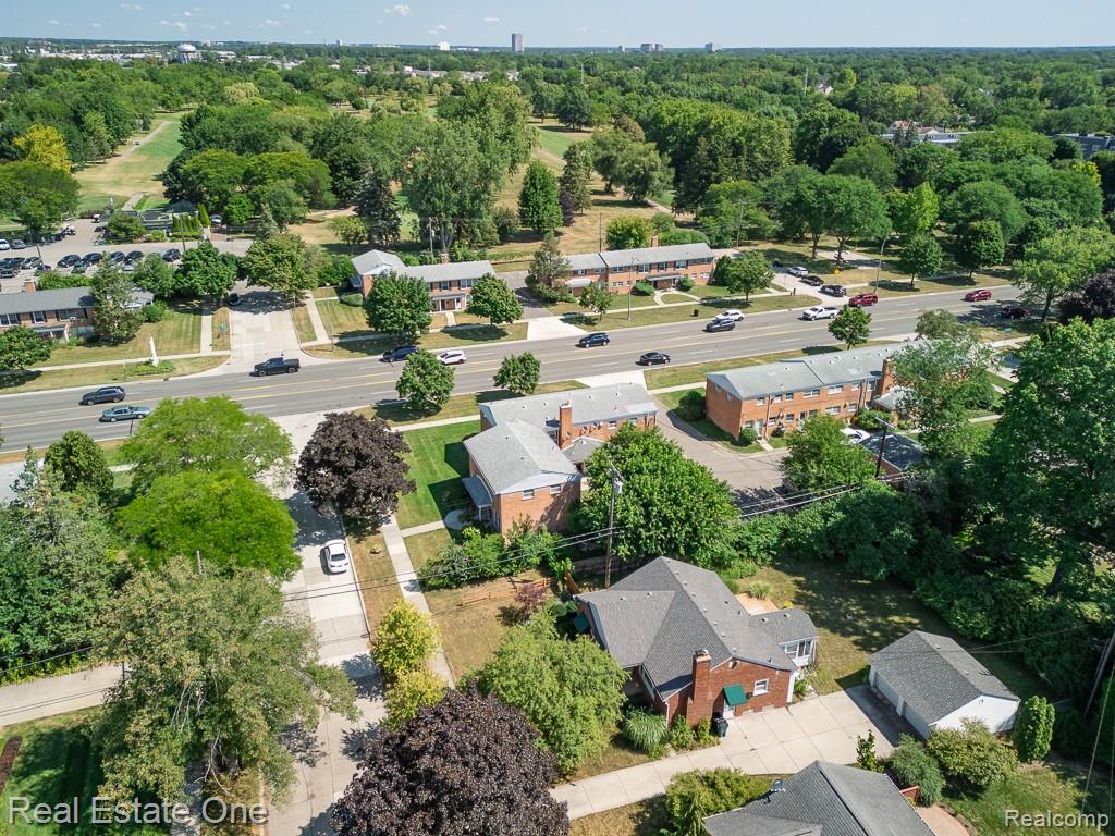 2731 Bamlet Road Royal Oak, MI 48073 - Photo 53 of 58 Easy Access to 13 Mile Rd and Woodward Ave or Coolidge Hwy