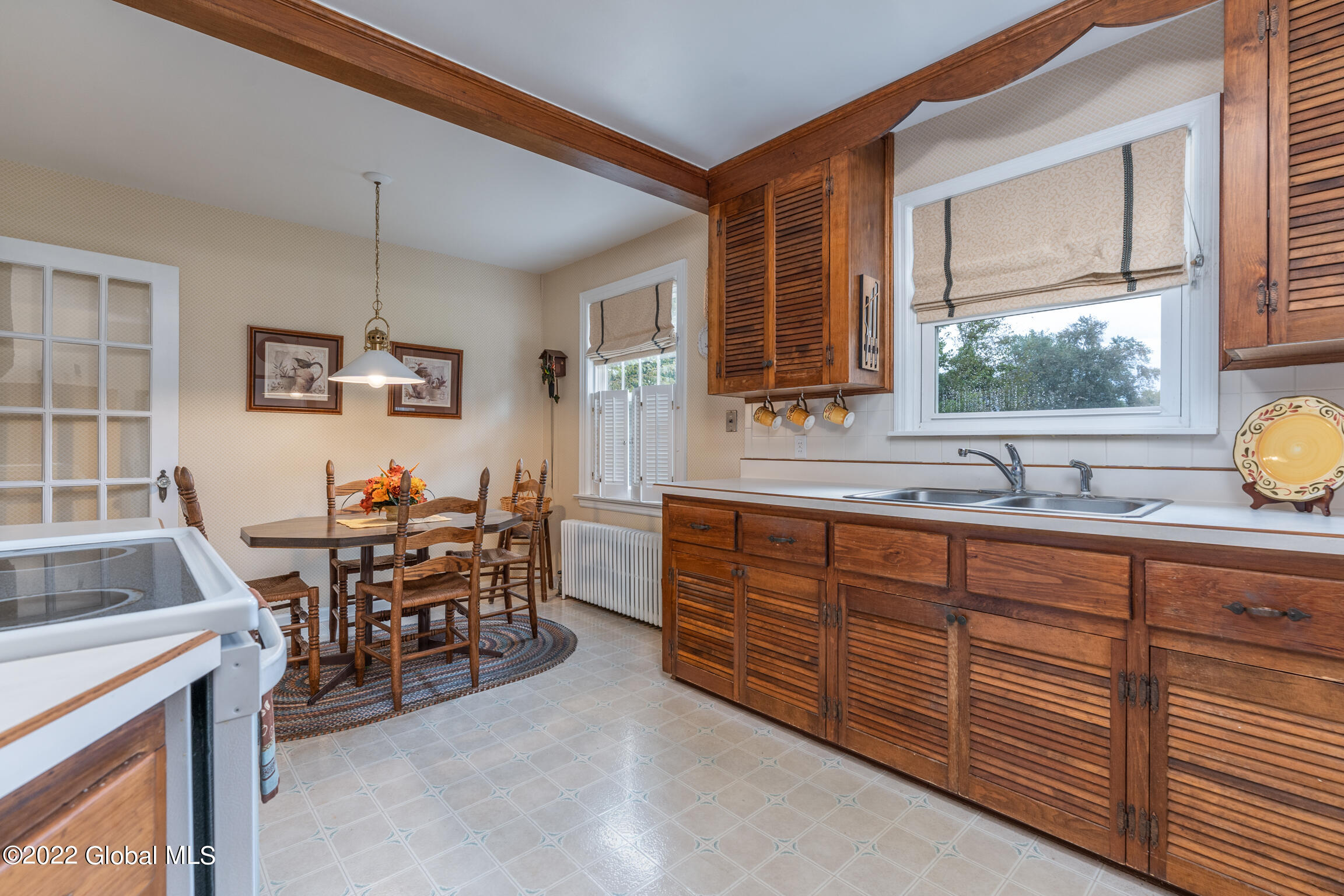324 Sullivan Road Schenectady, NY 12304 - Photo 8 of 32 7