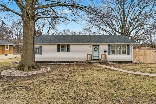 1002 Garden Street, St. Joseph, MO 64504
