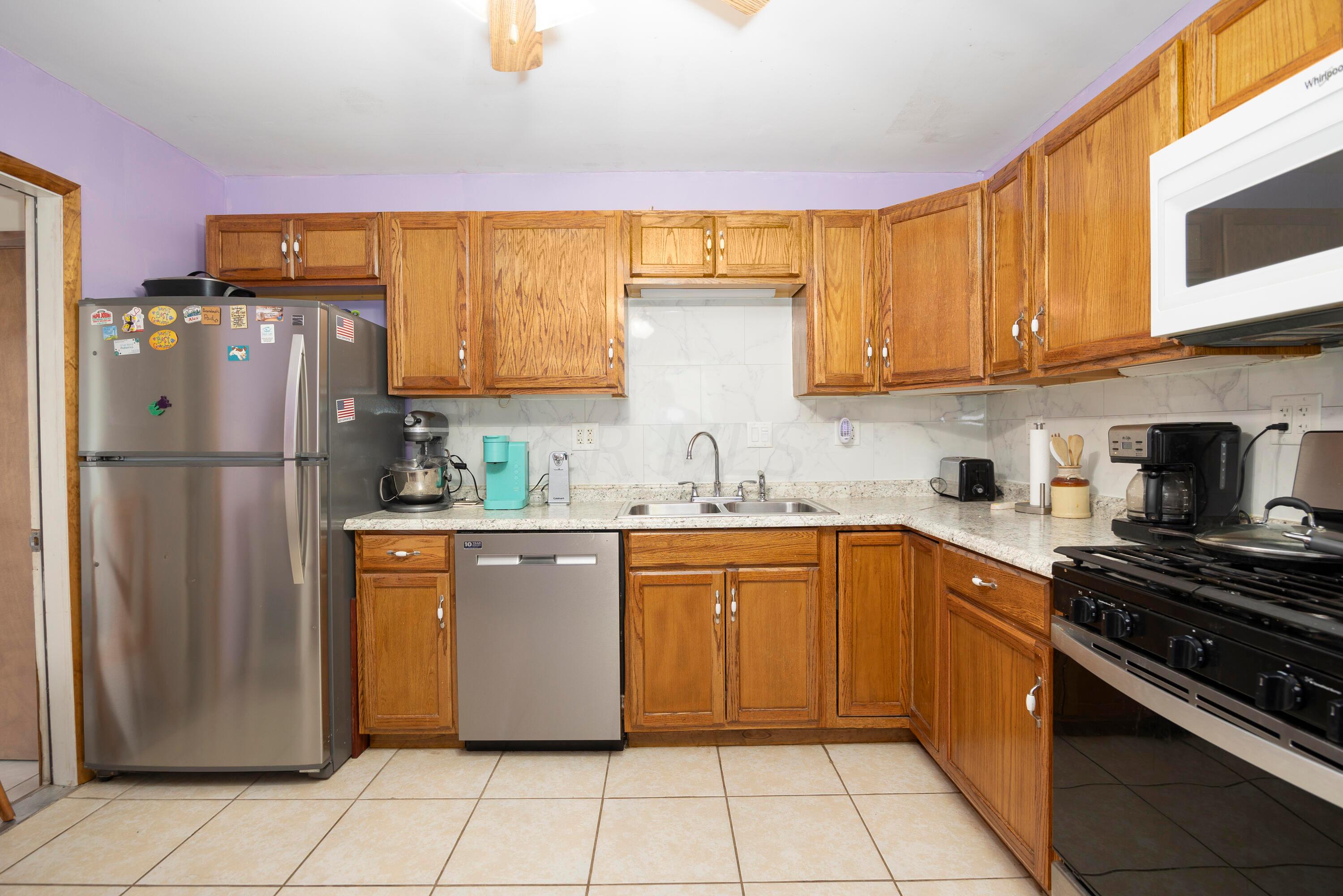 115 Phelps Road Columbus, OH 43207 - Photo 9 of 42 Kitchen