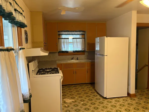 $199,900 | 1039 2nd Avenue, Jasper, IN 47546
