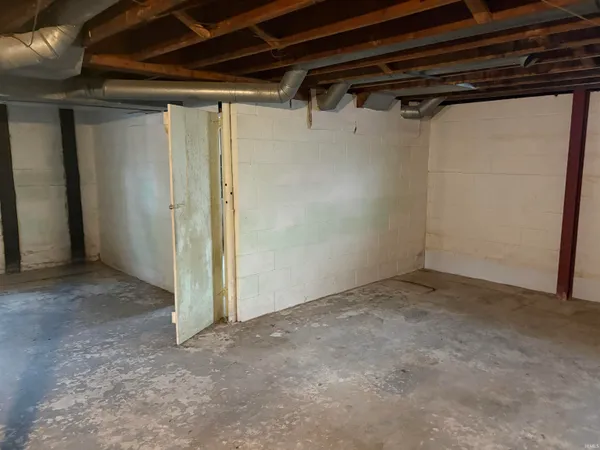 $199,900 | 1039 2nd Avenue, Jasper, IN 47546