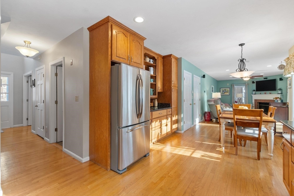 20 Meadow Road Beverly, MA 01915 - Photo 8 of 42 Gallery Image 8