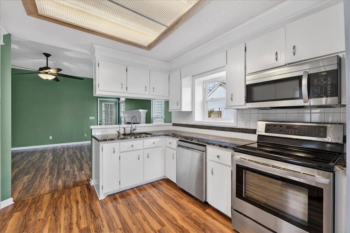 201 Ash Court Summerville, SC 29486 - Photo 12 of 54 13-Maddie Breggia - DSC04032