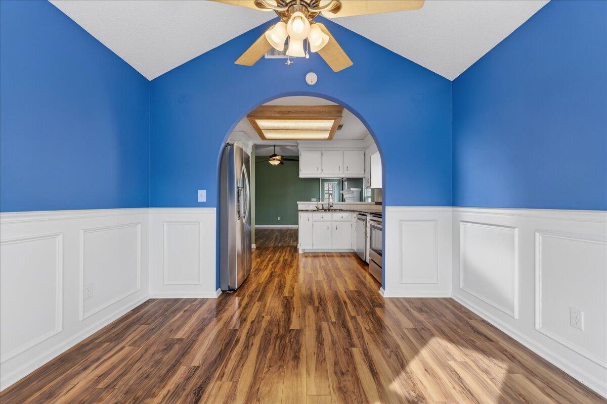 201 Ash Court Summerville, SC 29486 - Photo 16 of 54 17-Maddie Breggia - DSC04043