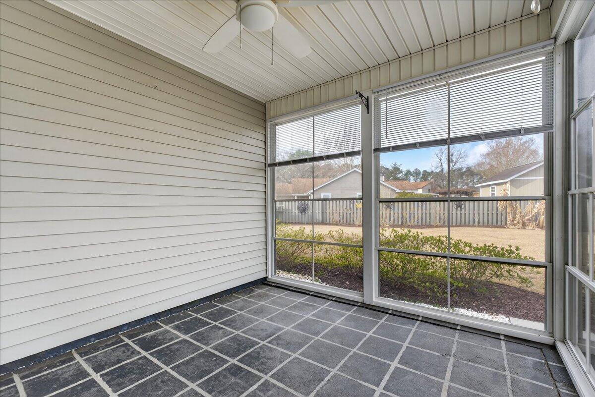 201 Ash Court Summerville, SC 29486 - Photo 17 of 54 18-Maddie Breggia - DSC04046