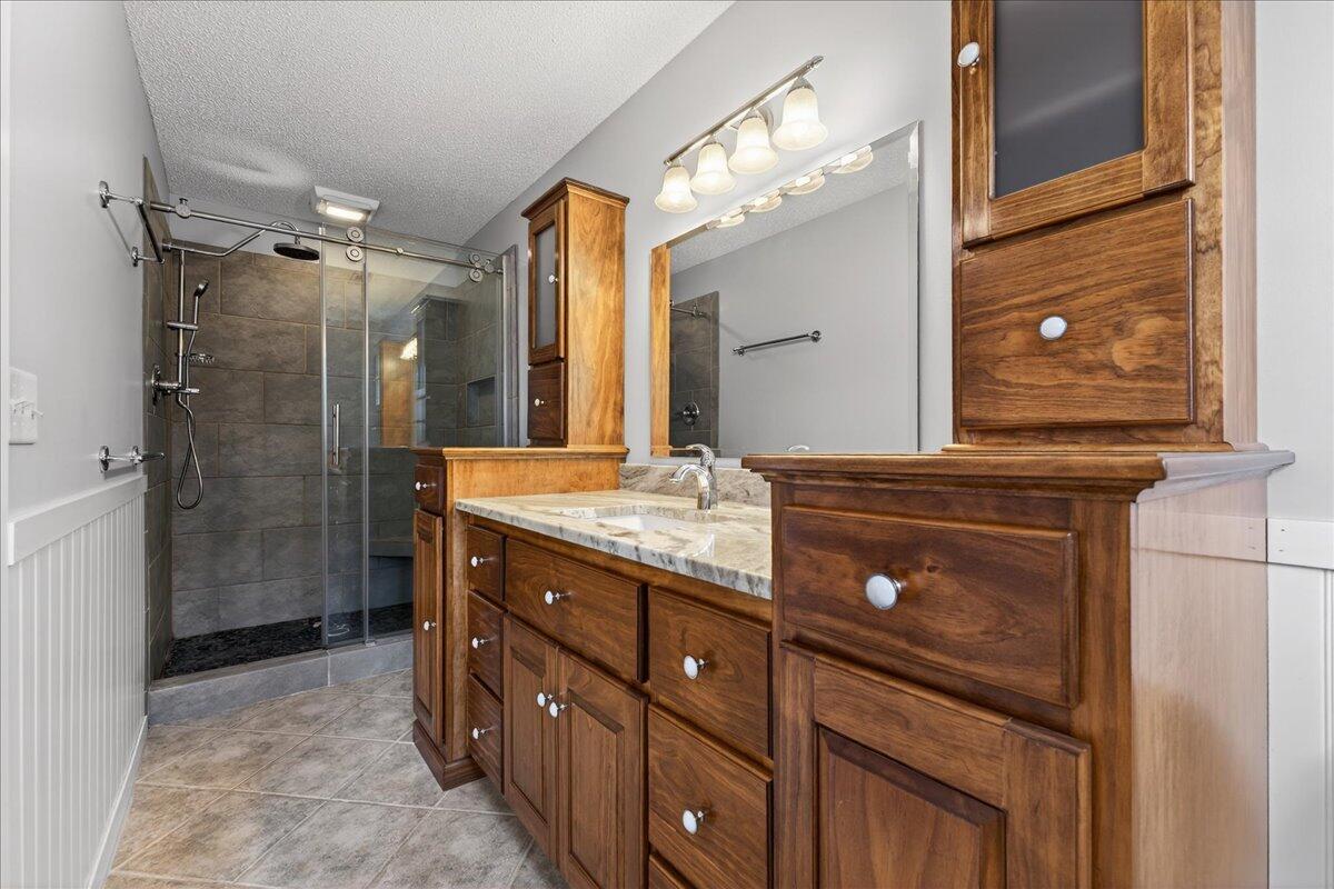 201 Ash Court Summerville, SC 29486 - Photo 29 of 54 30-Maddie Breggia - DSC04083