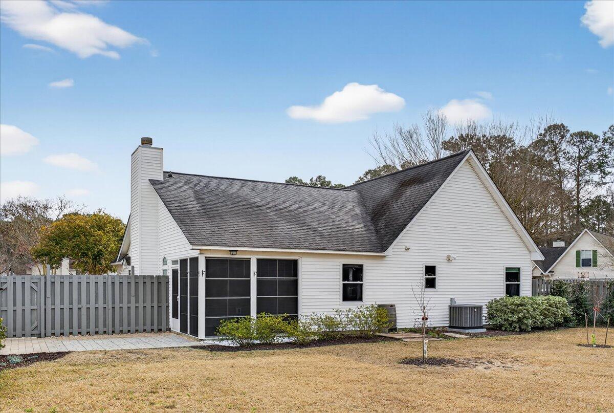 201 Ash Court Summerville, SC 29486 - Photo 39 of 54 40-Maddie Breggia - DSC04113