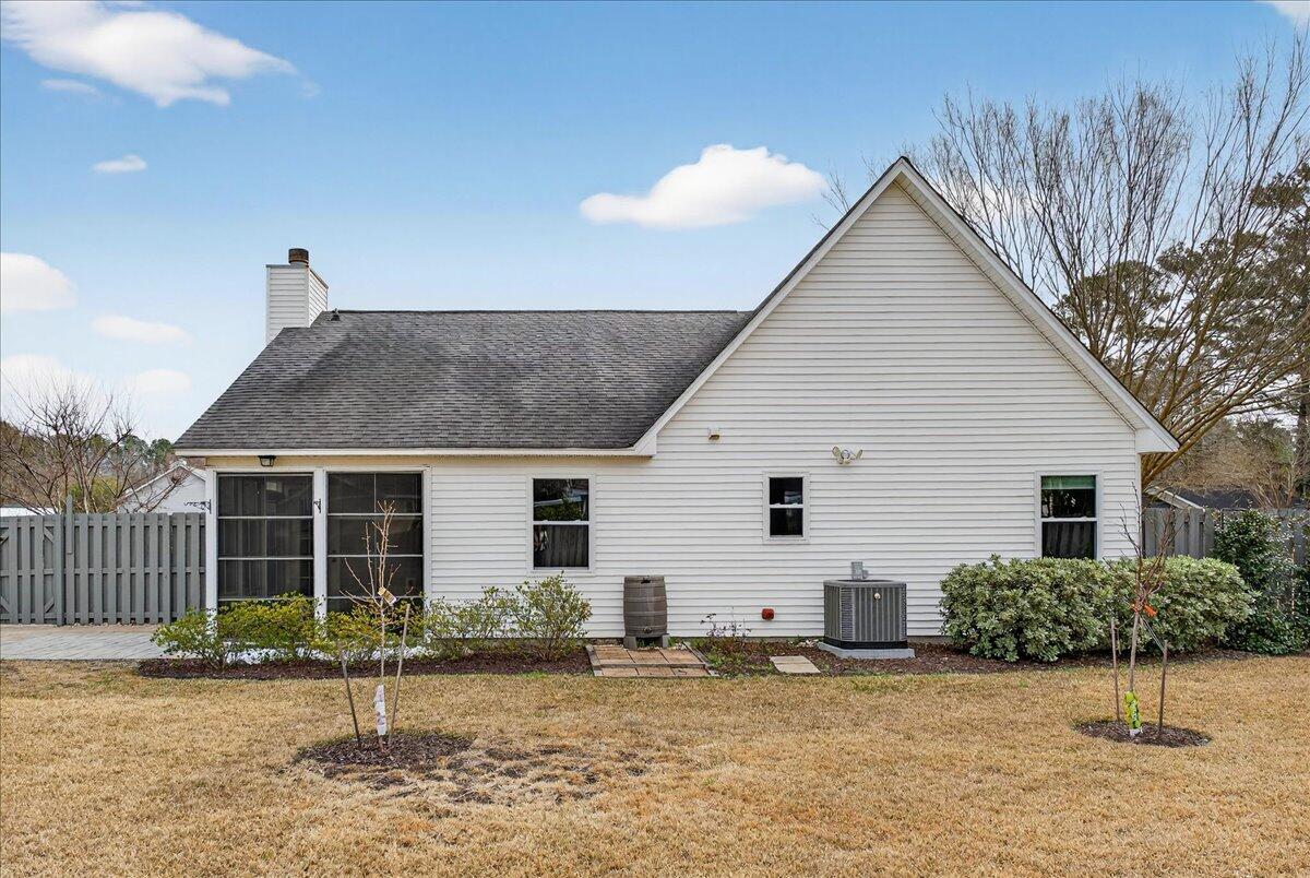 201 Ash Court Summerville, SC 29486 - Photo 40 of 54 41-Maddie Breggia - DSC04115