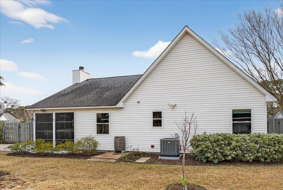 201 Ash Court Summerville, SC 29486 - Photo 41 of 54 42-Maddie Breggia - DSC04119