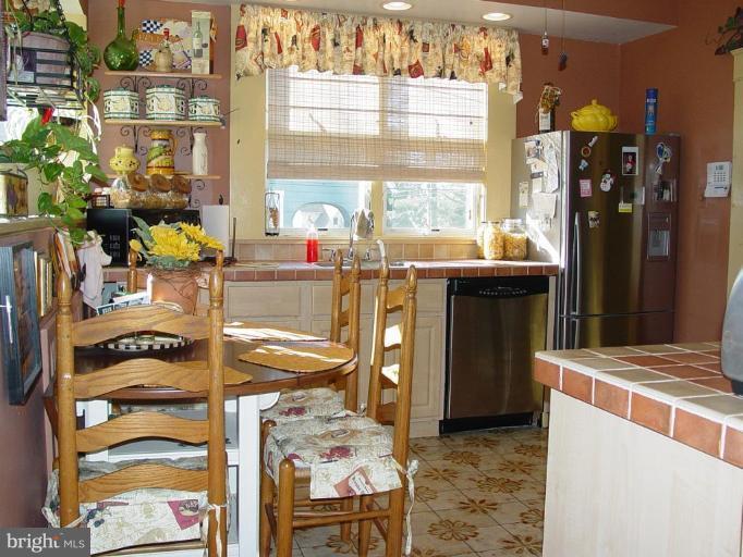 6011 Sycamore Road Baltimore, MD 21212 - Photo 23 of 25 Kitchen #3
