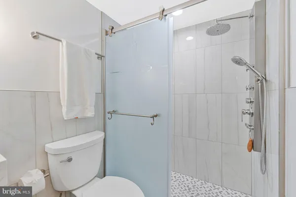 $3,300 | 1800 Old Meadow Road, Unit 713, McLean, VA 22102