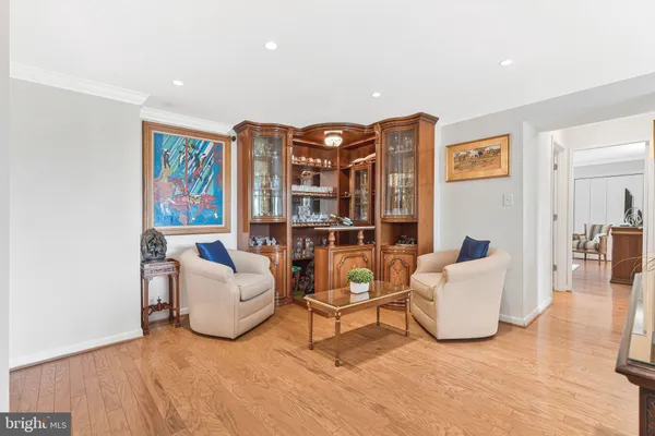 $3,300 | 1800 Old Meadow Road, Unit 713, McLean, VA 22102