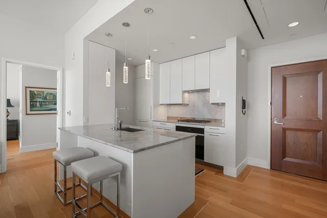 $3,990,000 | 1 Dalton Street, Unit 4204, Boston, MA 02115