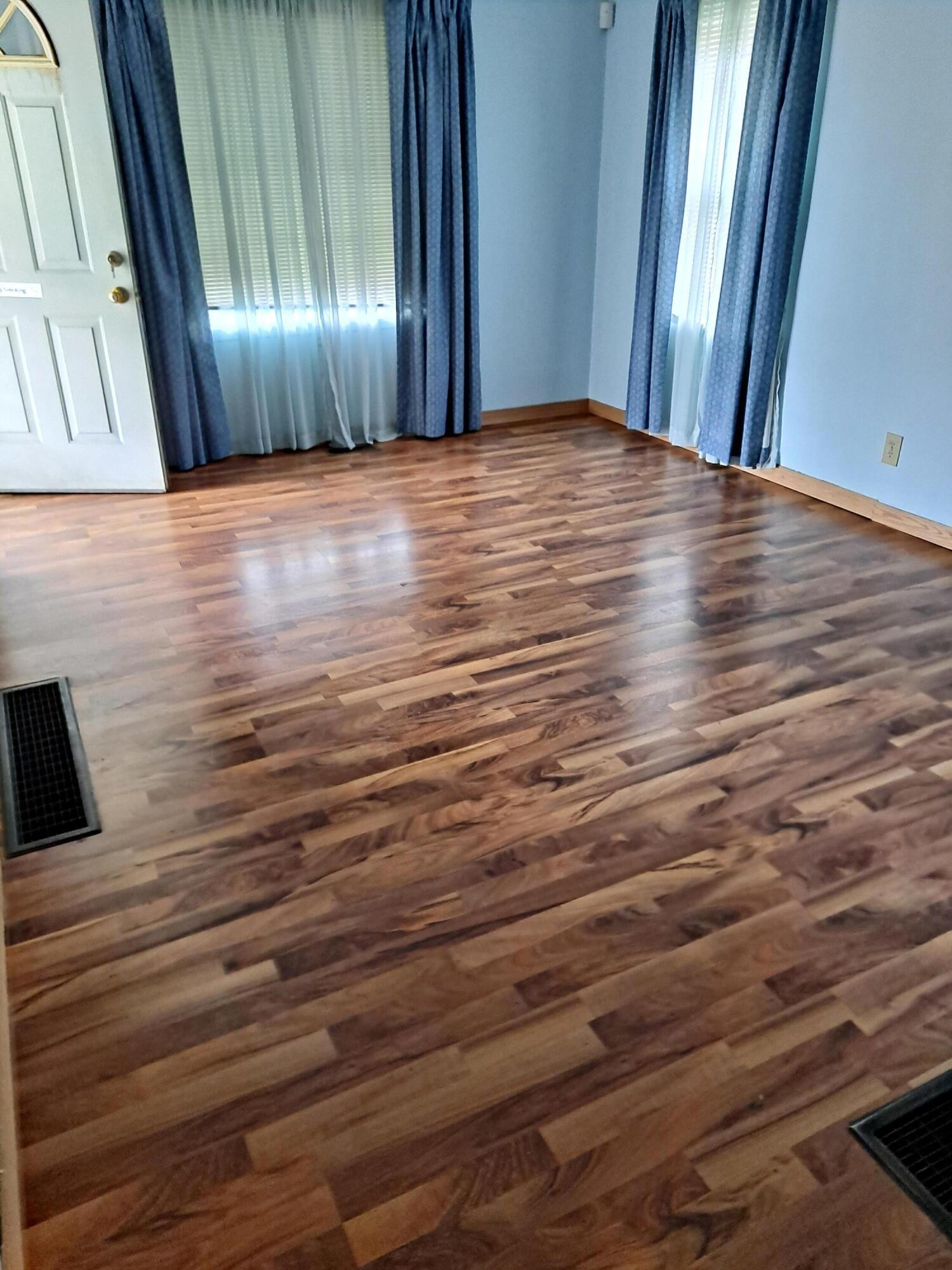 1752 Marston Road Columbus, OH 43219 - Photo 2 of 9 Gallery Image 2
