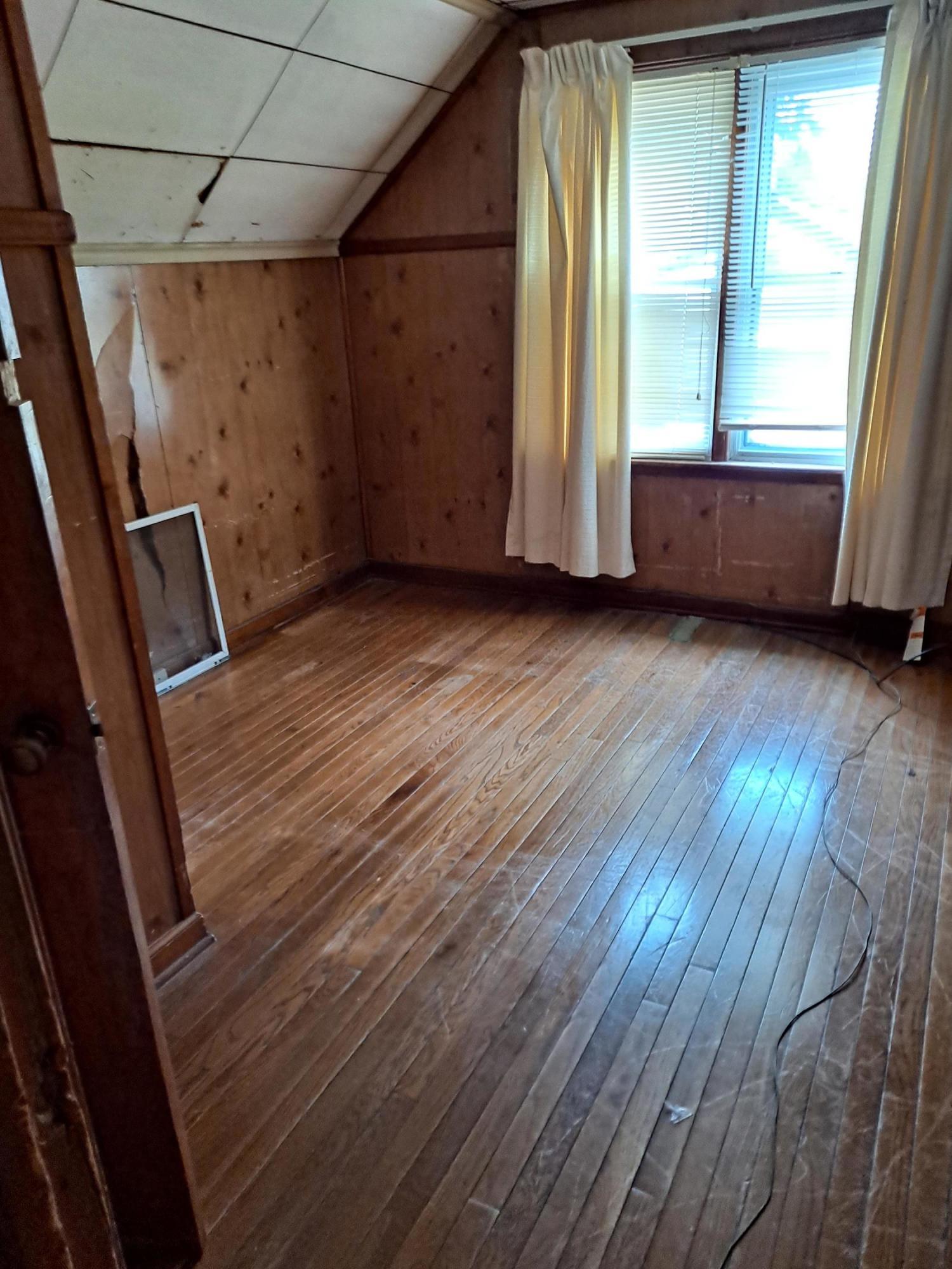 1752 Marston Road Columbus, OH 43219 - Photo 4 of 9 Gallery Image 4