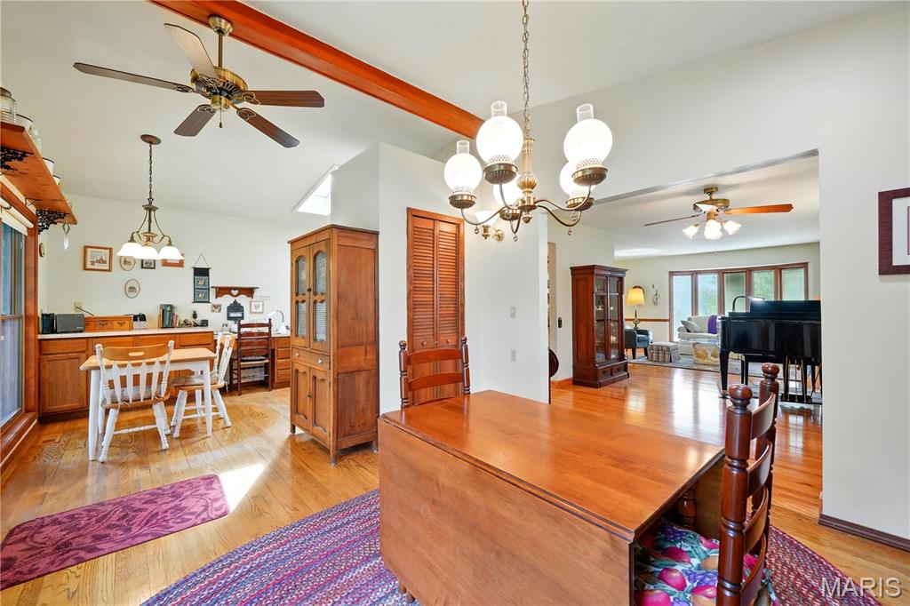 425 Melanie Meadows Lane Ballwin, MO 63021 - Photo 7 of 26