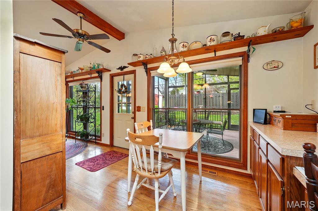 425 Melanie Meadows Lane Ballwin, MO 63021 - Photo 8 of 26