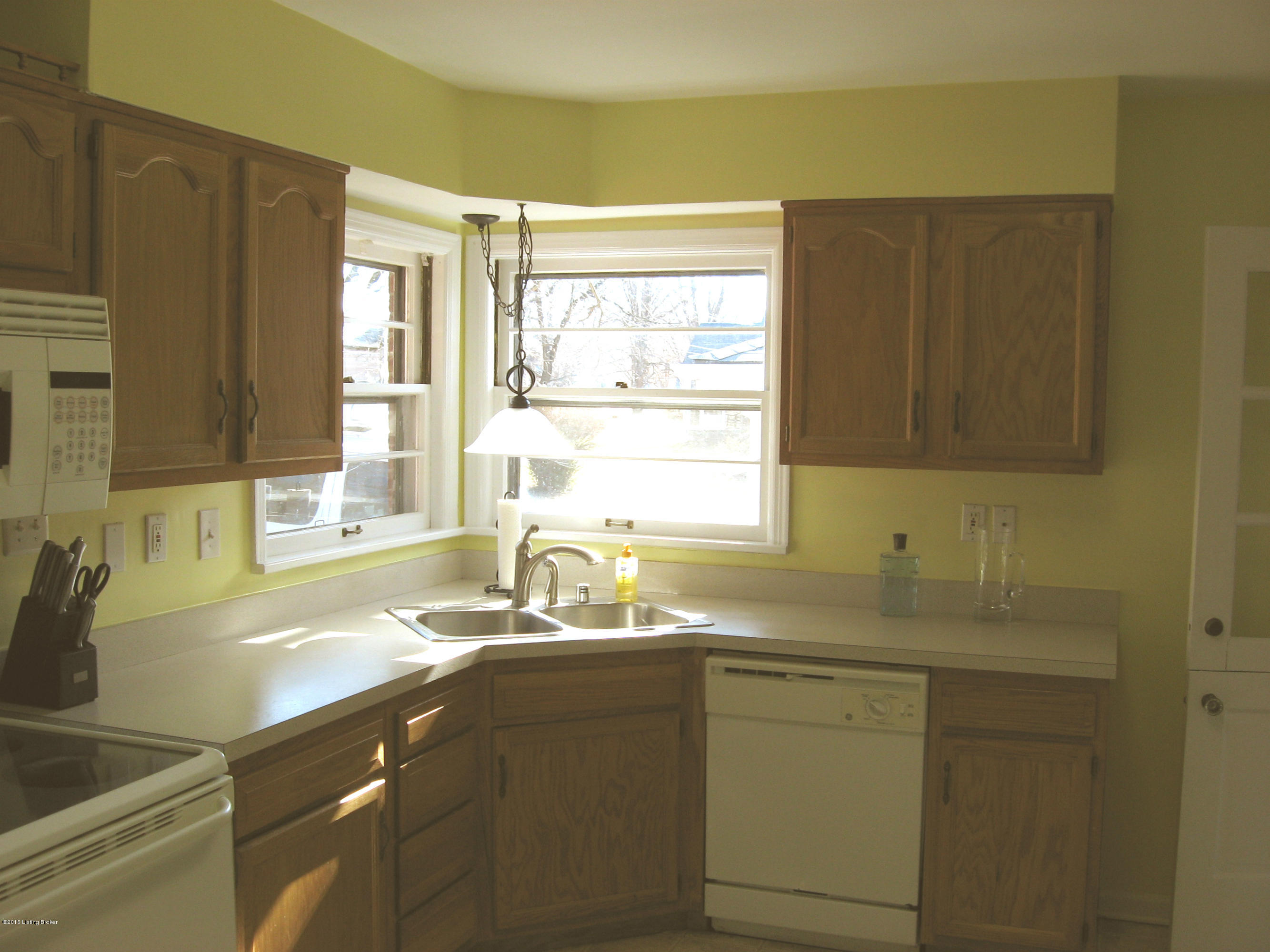 100 South Hampton Road Louisville, KY 40222 - Photo 8 of 23 Make a Quick Dressing for Your Salad.