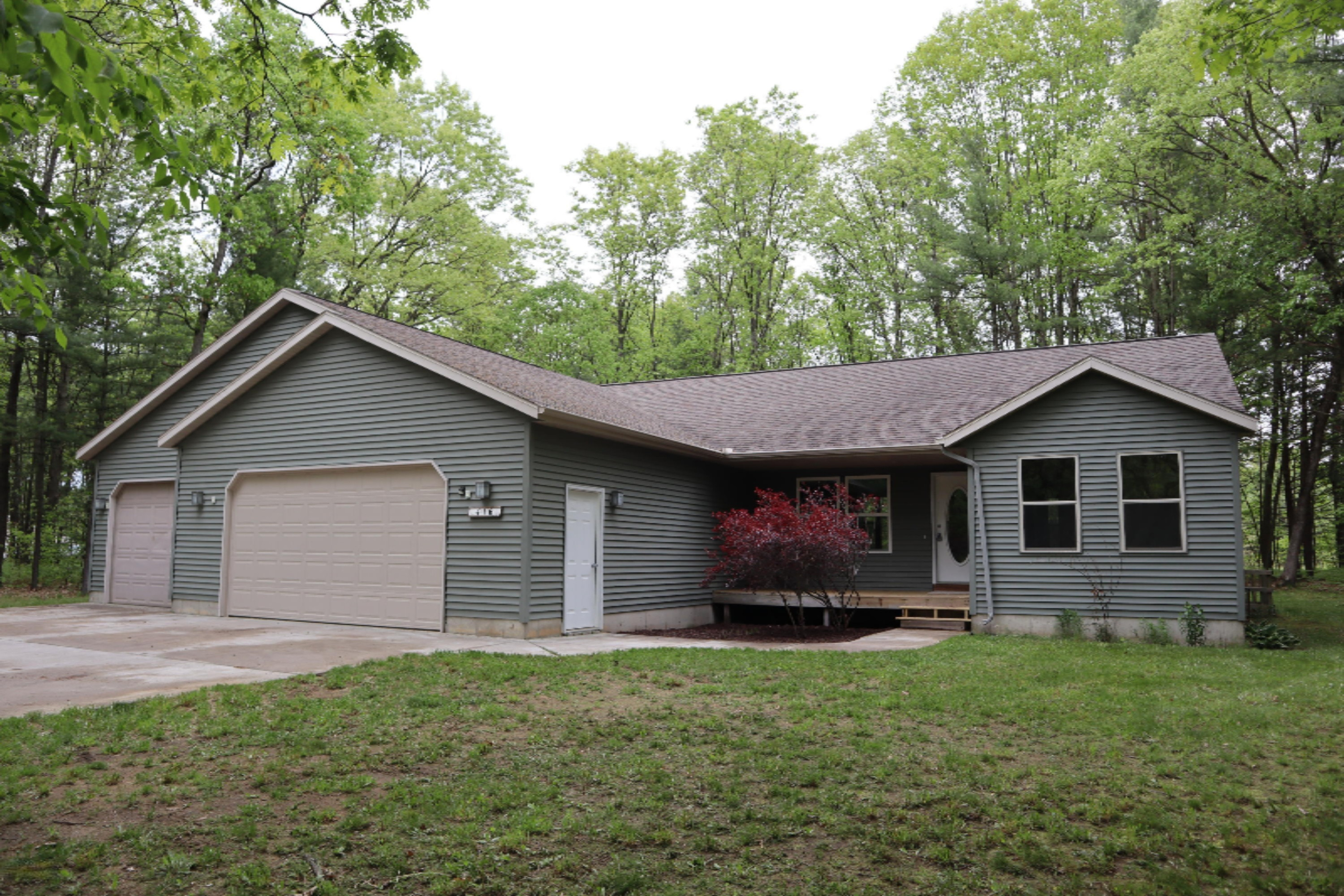 416 East River Road Muskegon, MI 49445 - Photo 2 of 24 IMG_1899