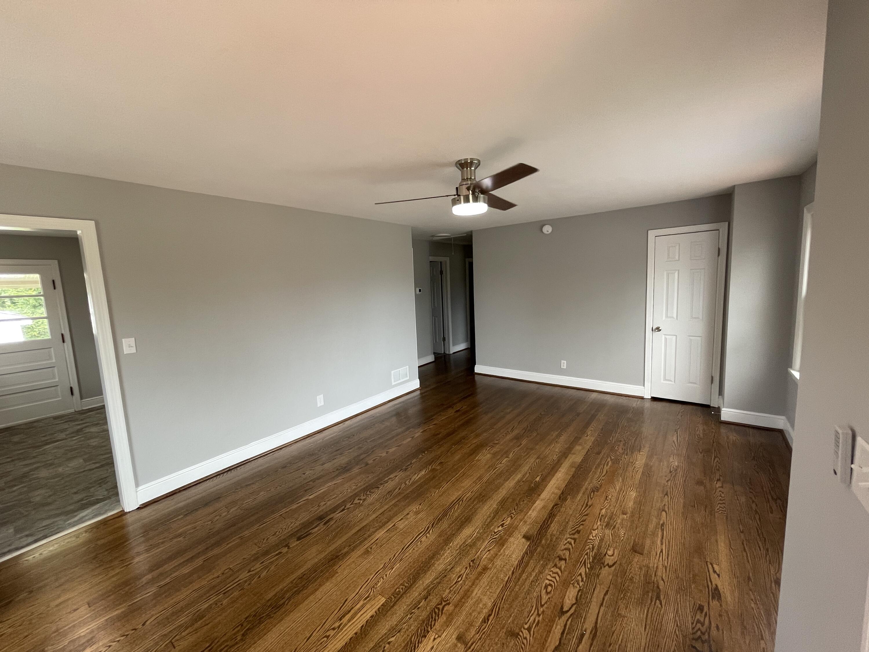 1657 Reece Road Salem, VA 24153 - Photo 5 of 22 IMG_2079