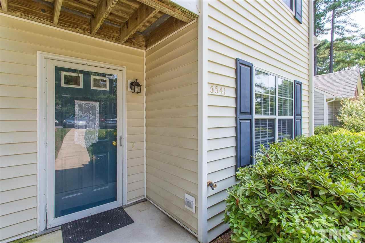 5541 Fieldcross Court Raleigh, NC 27610 - Photo 4 of 25 Gallery Image 4