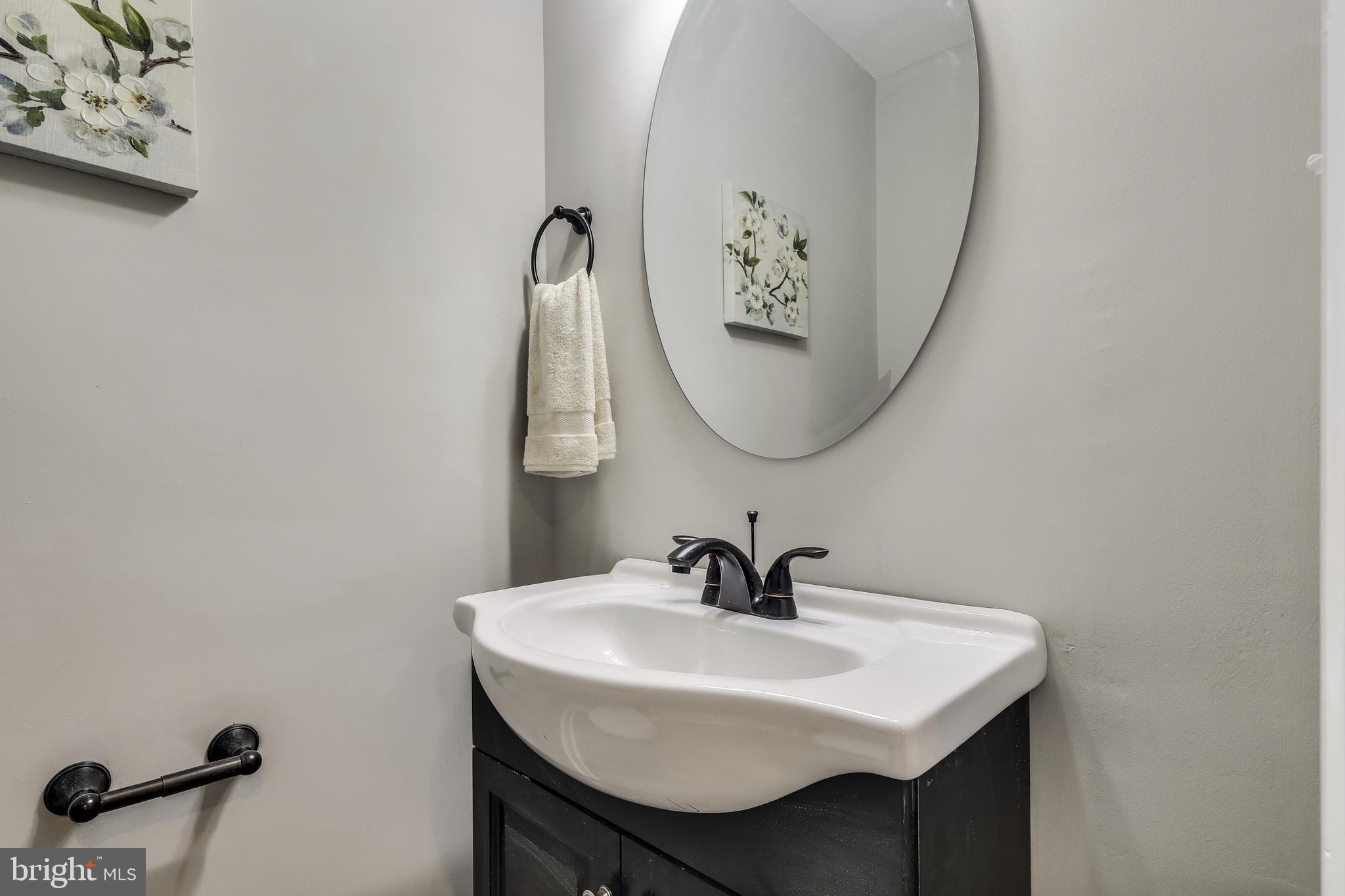724 Wicklow Road Baltimore, MD 21229 - Photo 15 of 28 Powder Room Main Level