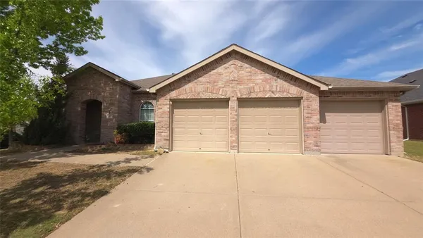 $2,320 | 5901 Secco Court, Fort Worth, TX 76179