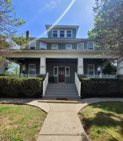$3,245 | 14 Caton Terrace, Unit 14, Caldwell, NJ 07006
