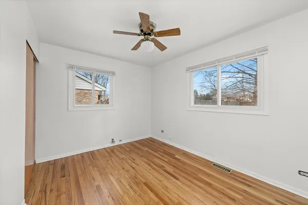 $284,900 | 8719 Olympic Drive, Bridgeview, IL 60455