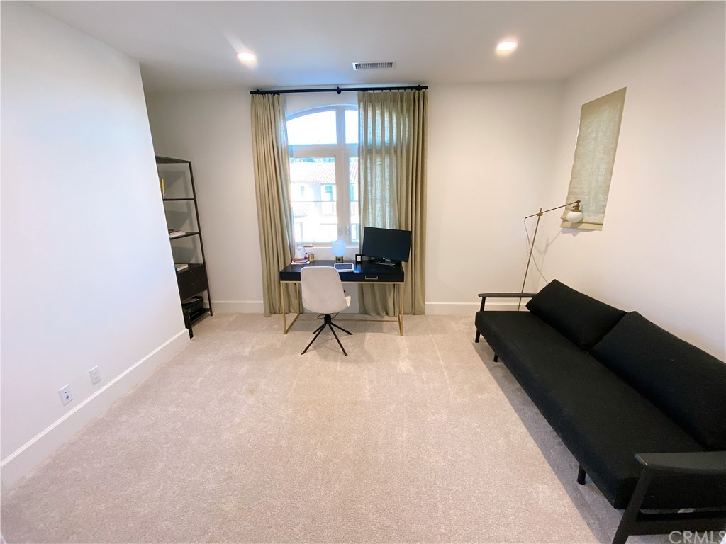 85 Rockinghorse Irvine, CA 92602 - Photo 28 of 33 Bedroom 3