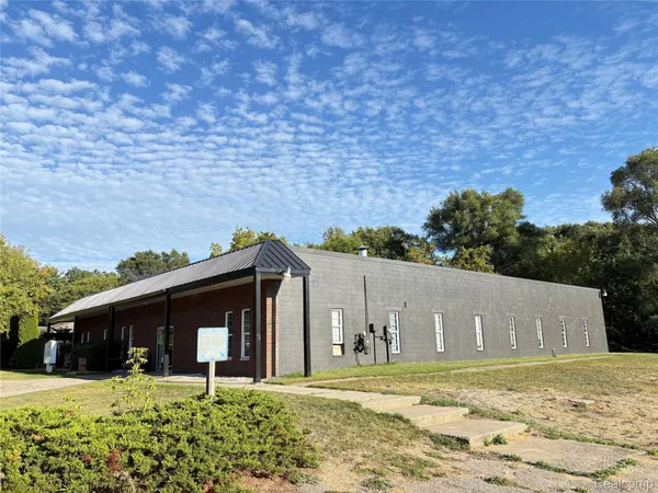 $465,000 | 3041 Reeder Road, Clarkston, MI 48346