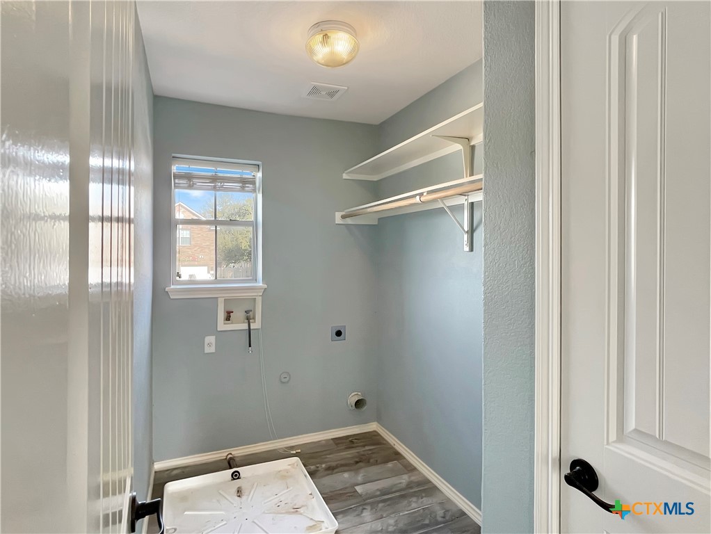 403 Red Hawk Drive Leander, TX 78641 - Photo 28 of 35 a view of bathroom with shower