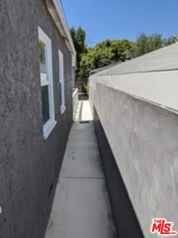 $2,895 | 7851 Airlane Avenue, Los Angeles, CA 90045