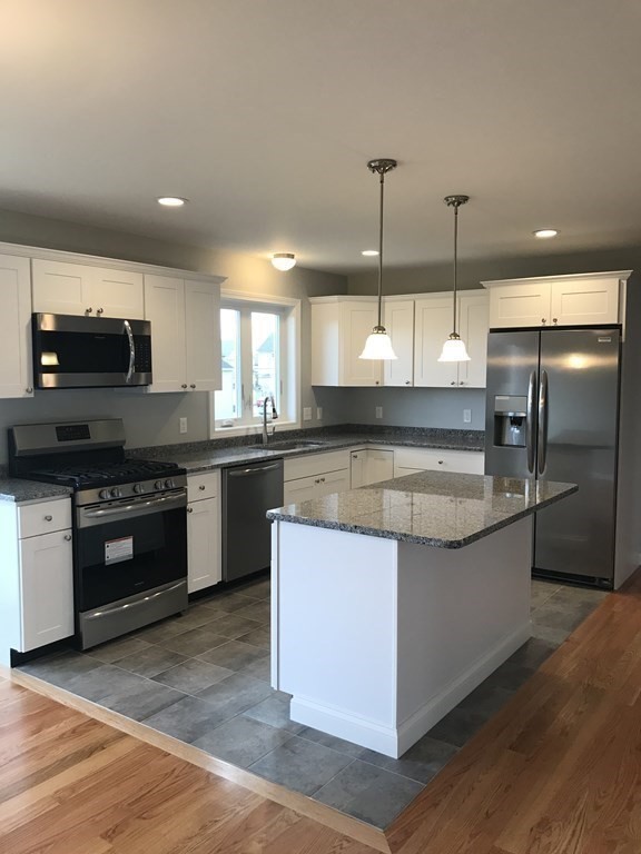 39 Pulaski Street Fall River, MA 02721 - Photo 2 of 5