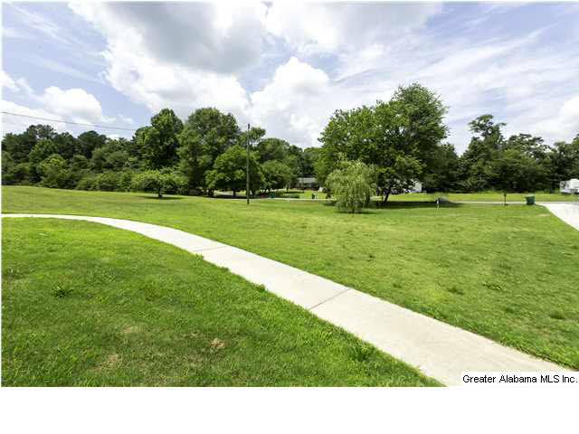1271 Sugar Ridge Road Morris, AL 35116 - Photo 5 of 32