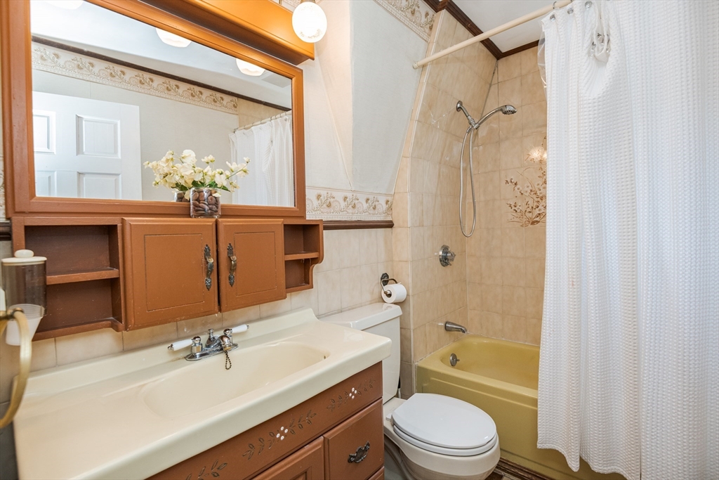 29 Ellis Road Swampscott, MA 01907 - Photo 34 of 38