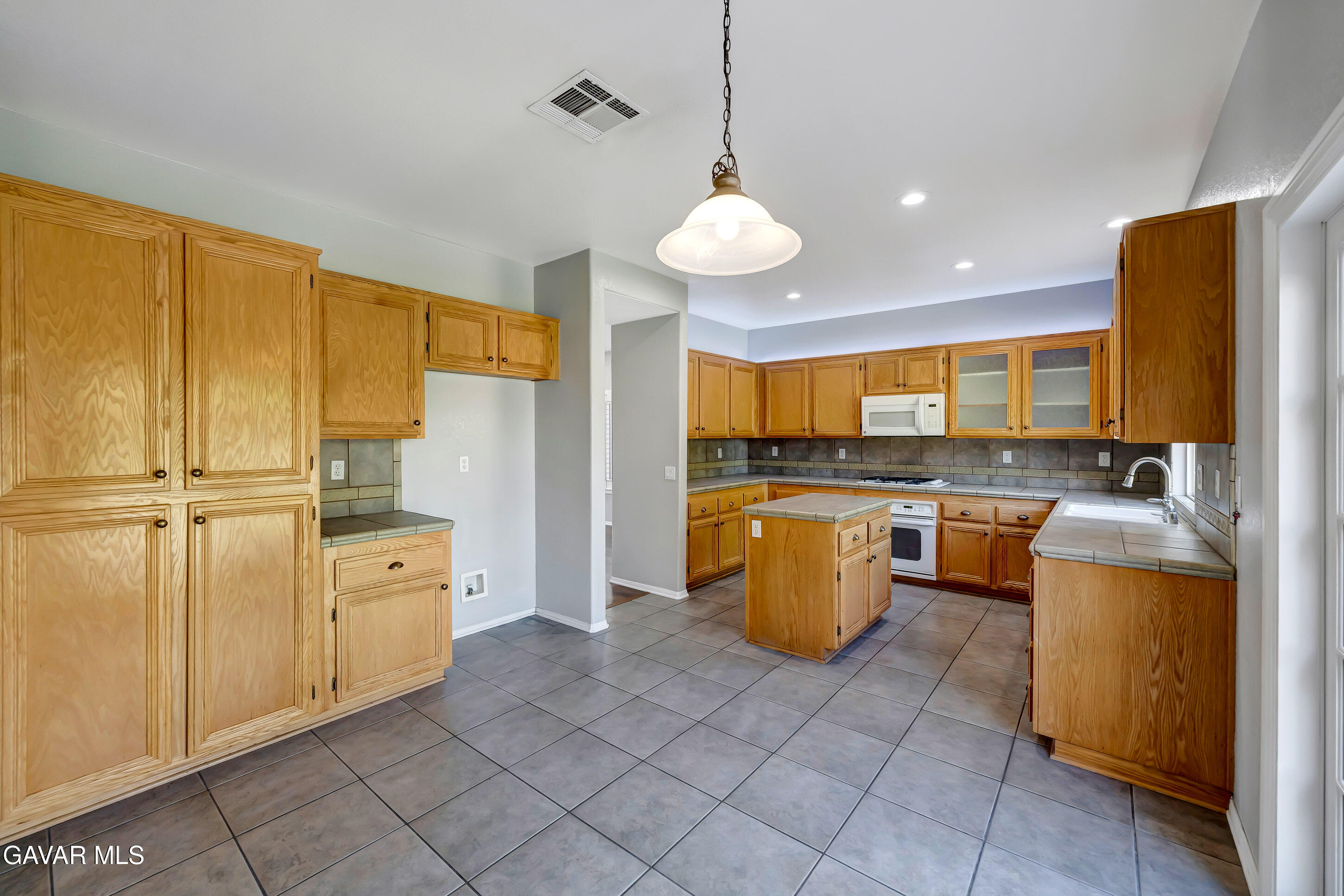 43826 Generation Avenue Lancaster, CA 93536 - Photo 21 of 61 SkyFilm_ 19