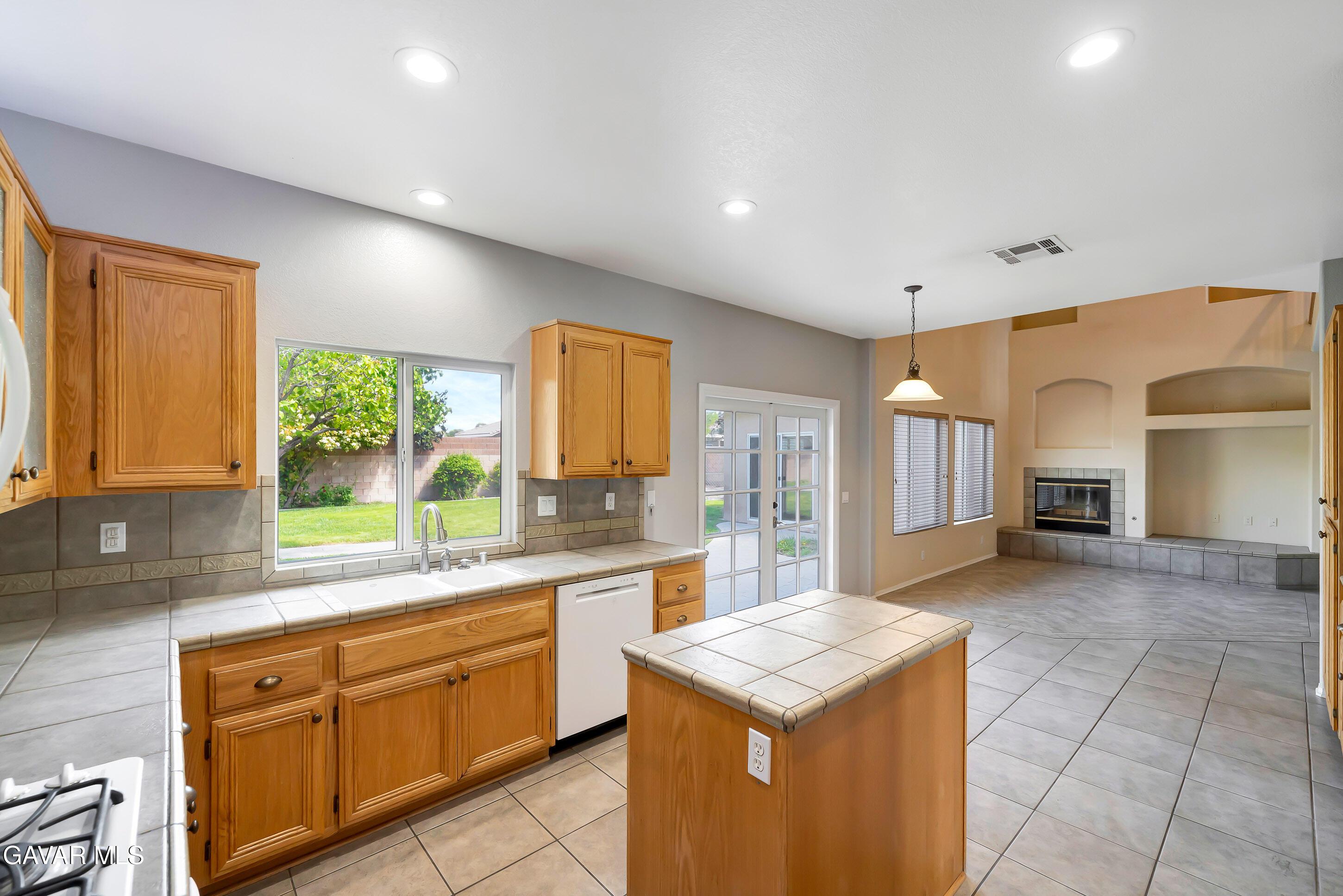 43826 Generation Avenue Lancaster, CA 93536 - Photo 25 of 61 SkyFilm_ 23