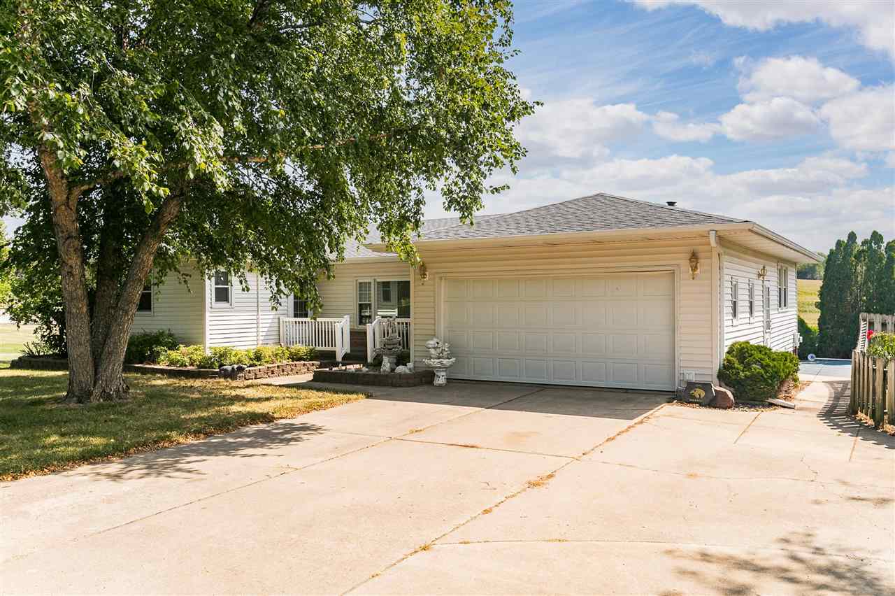 4305 West Post Road Southwest Cedar Rapids, IA 52404 - Photo 7 of 50 Gallery Image 7