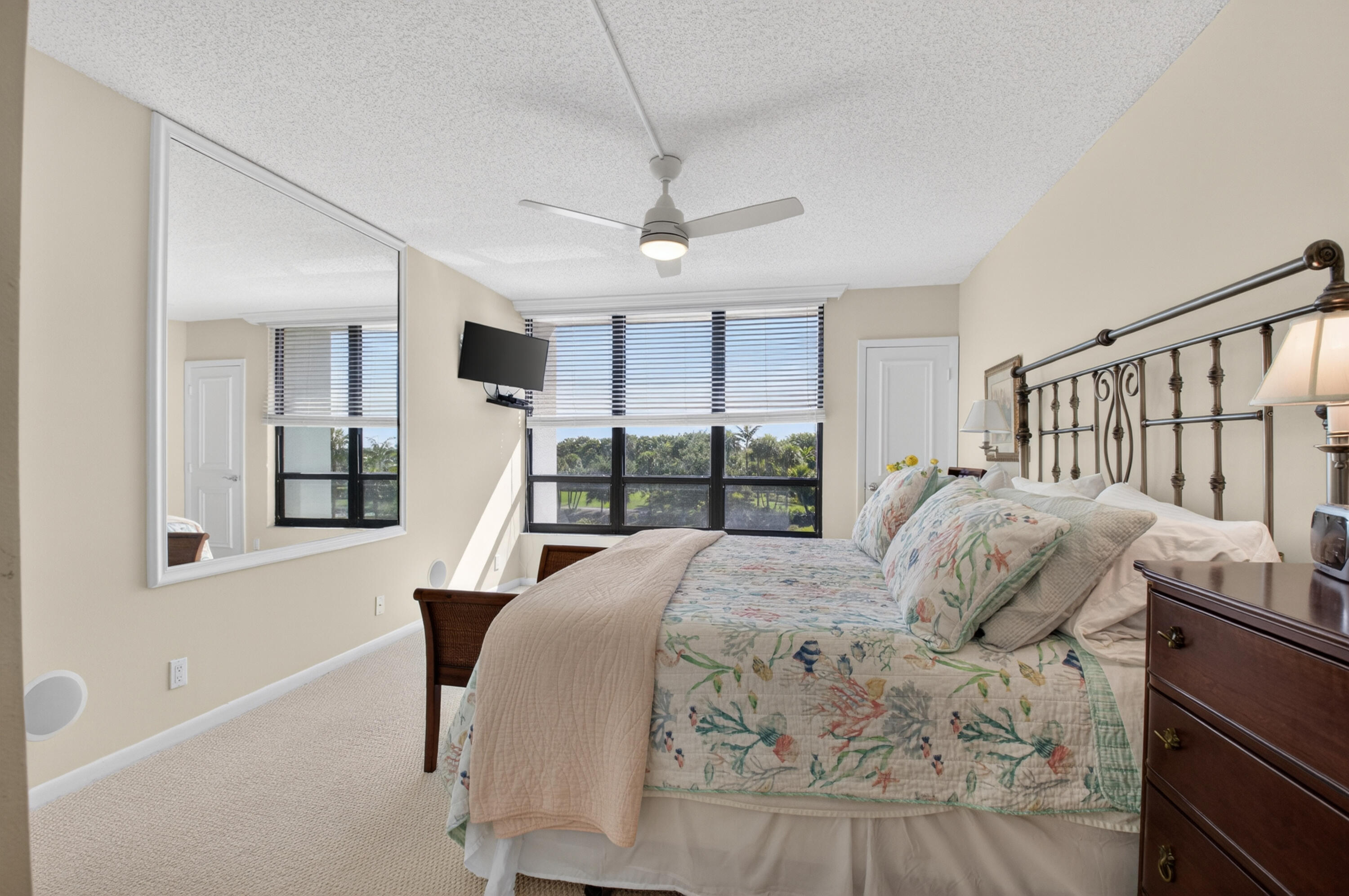 6797 Willow Wood Drive, Unit 6056 Boca Raton, FL 33434 - Photo 16 of 62 Primary Bedroom