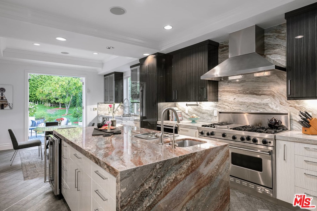 1254 Roscomare Road Los Angeles, CA 90077 - Photo 17 of 54 Gallery Image 17