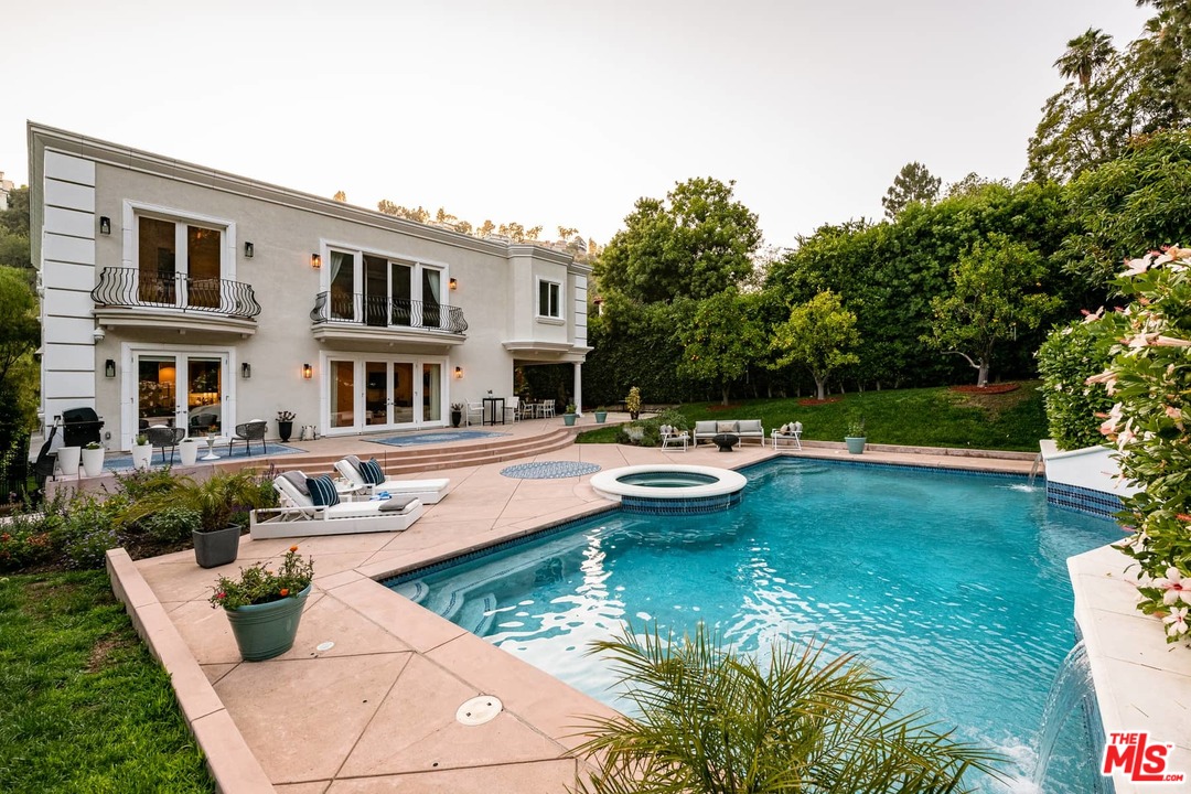 1254 Roscomare Road Los Angeles, CA 90077 - Photo 3 of 54 Gallery Image 3
