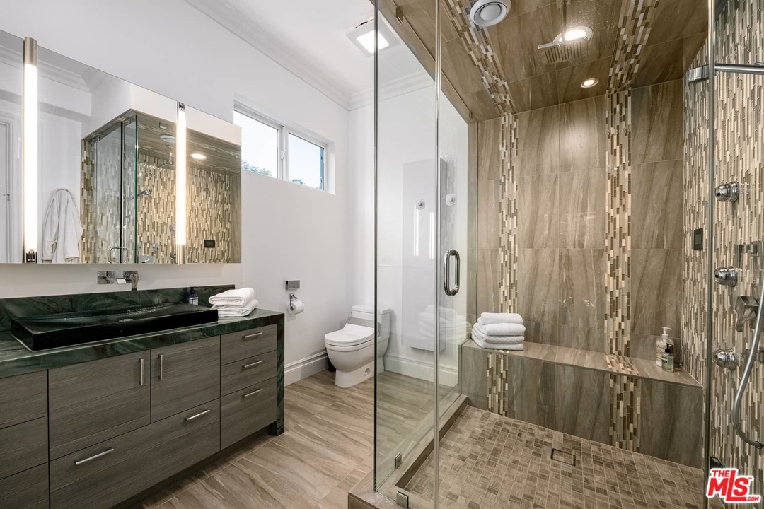 1254 Roscomare Road Los Angeles, CA 90077 - Photo 26 of 54 Gallery Image 26