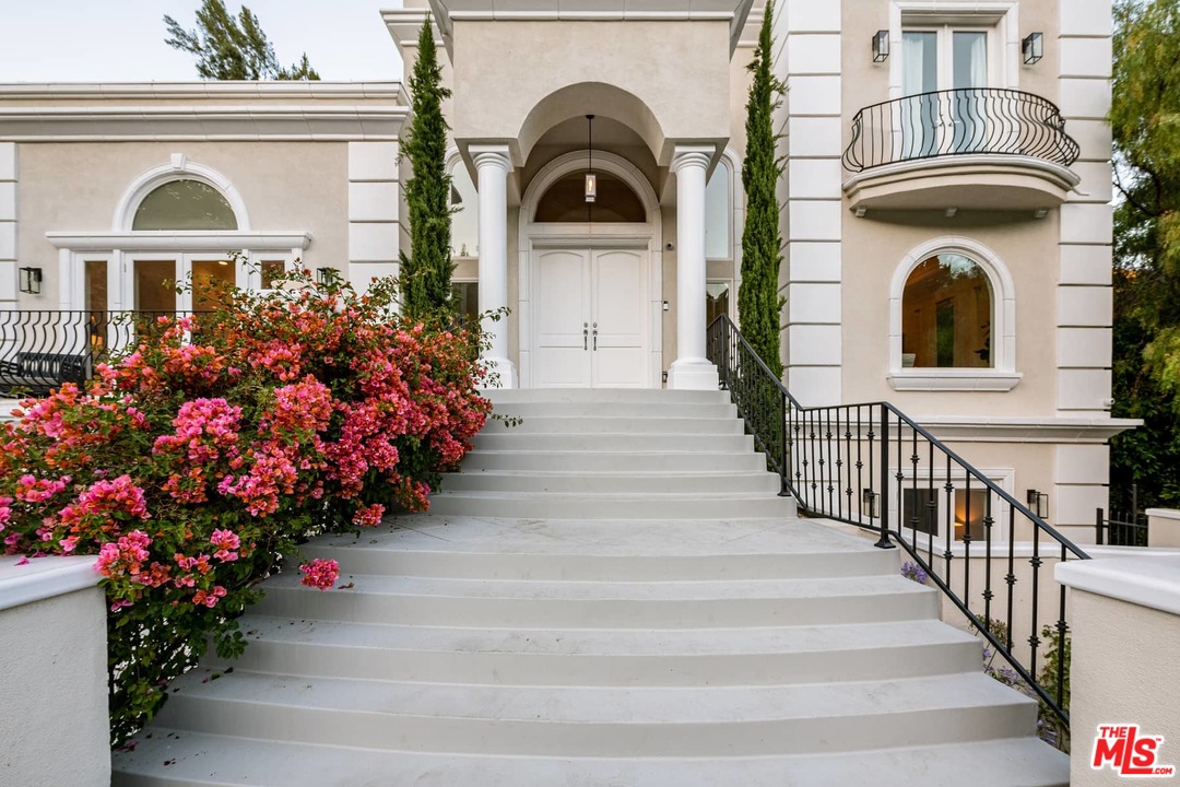 1254 Roscomare Road Los Angeles, CA 90077 - Photo 5 of 54 Gallery Image 5