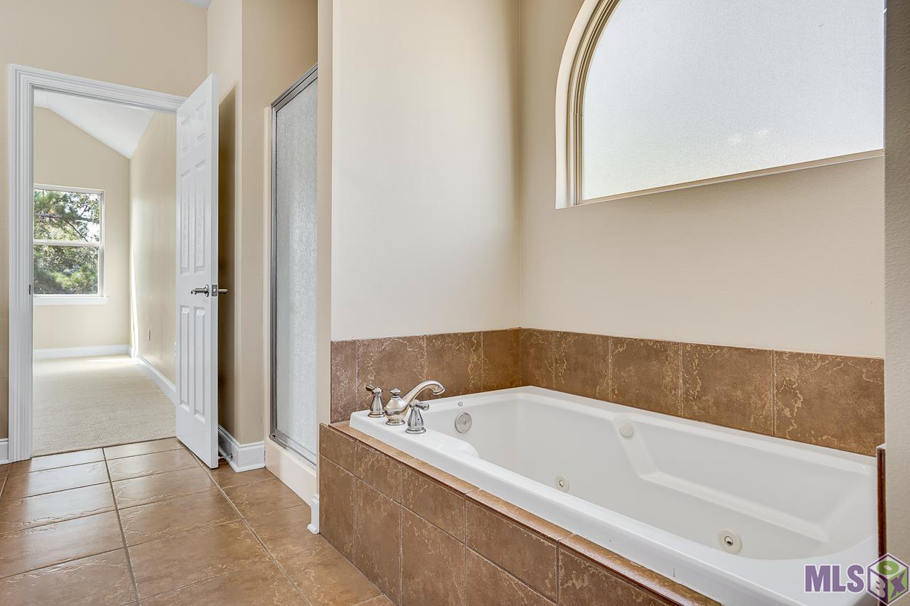 23338 Fairway Gardens Springfield, LA 70462 - Photo 12 of 36